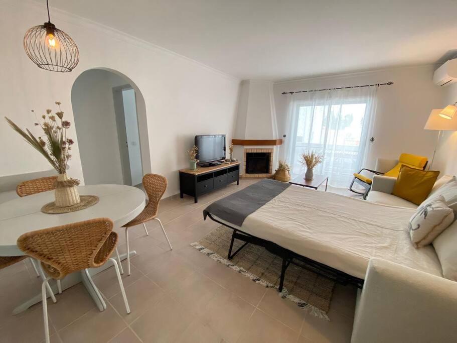 Apartamento Amparo-T2 C/Piscina 카르보에이루 외부 사진