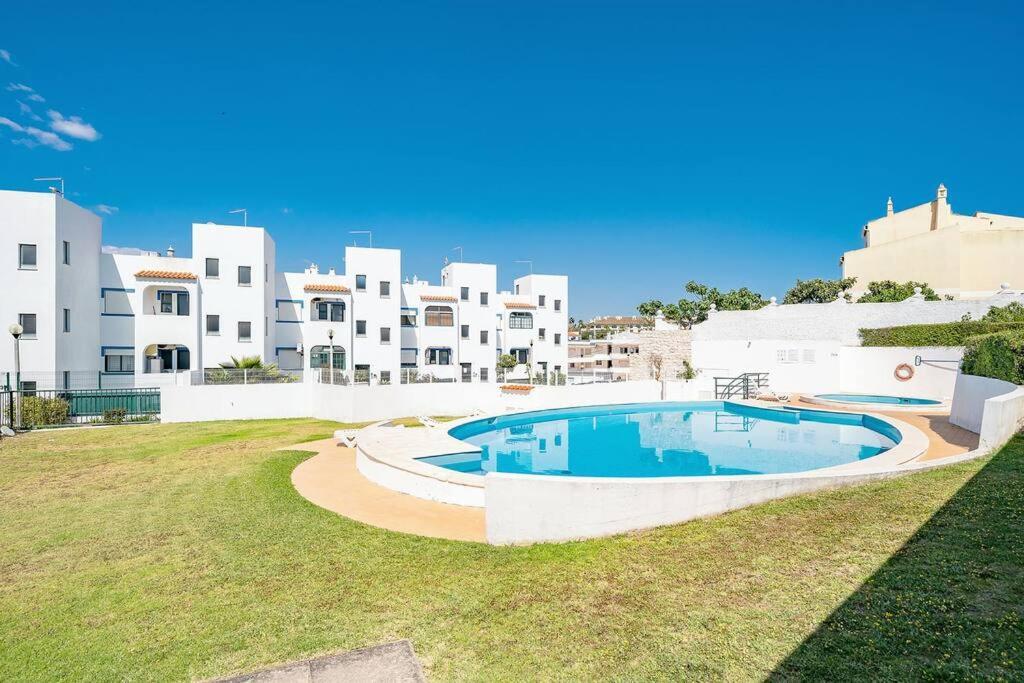 Apartamento Amparo-T2 C/Piscina 카르보에이루 외부 사진